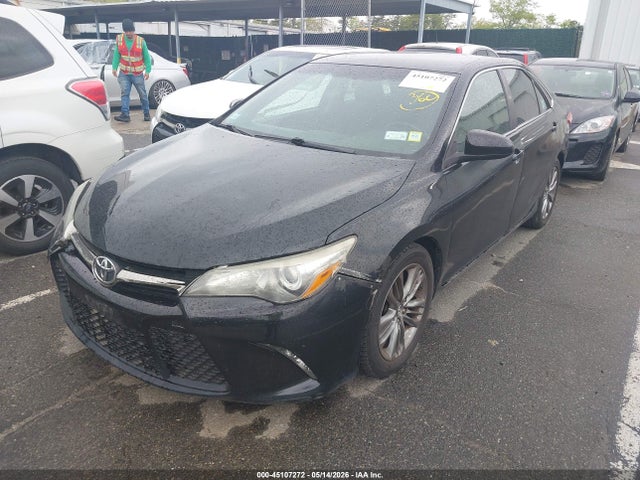 45107272 :رقم المزاد ، 4T1BF1FK8HU773868 vin ، 2017 Toyota Camry Se مزاد بيع