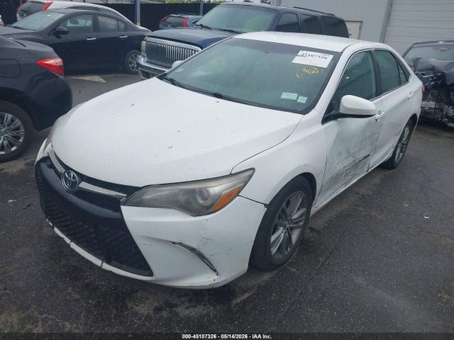 45107326 :رقم المزاد ، 4T1BF1FK2HU377824 vin ، 2017 Toyota Camry Se مزاد بيع