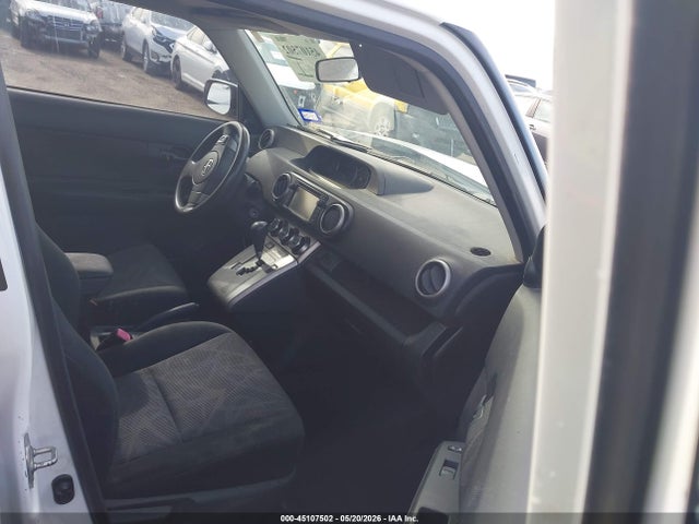 45107502 :رقم المزاد ، JTLZE4FE2FJ068519 vin ، 2015 Scion Xb مزاد بيع