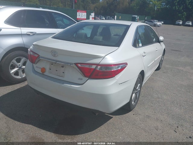 45107507 :رقم المزاد ، 4T1BF1FK6HU419640 vin ، 2017 Toyota Camry Se مزاد بيع