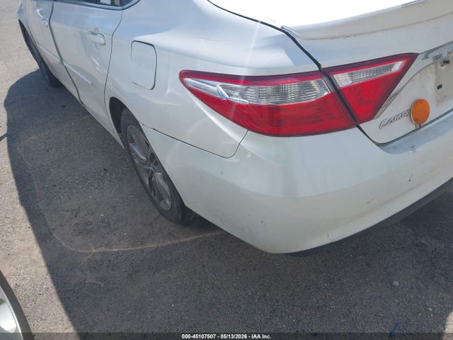 45107507 :رقم المزاد ، 4T1BF1FK6HU419640 vin ، 2017 Toyota Camry Se مزاد بيع