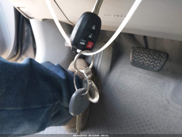 45107510 :رقم المزاد ، 4T4BF1FK2CR172261 vin ، 2012 Toyota Camry Xle مزاد بيع