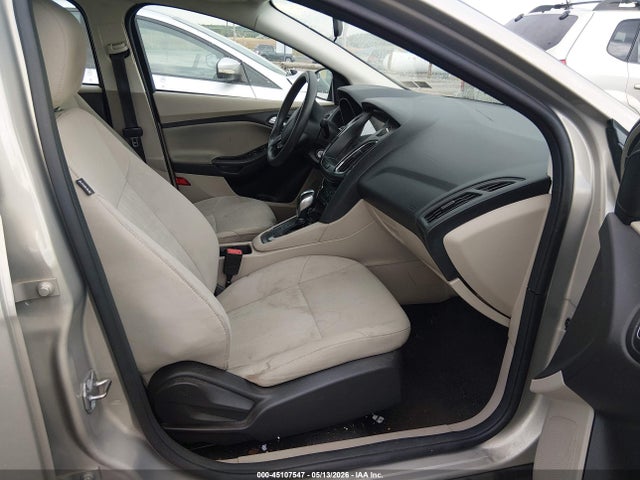 Продажа на аукционе авто 2015 Ford Focus Se, vin: 1FADP3F22FL237688, номер лота: 45107547