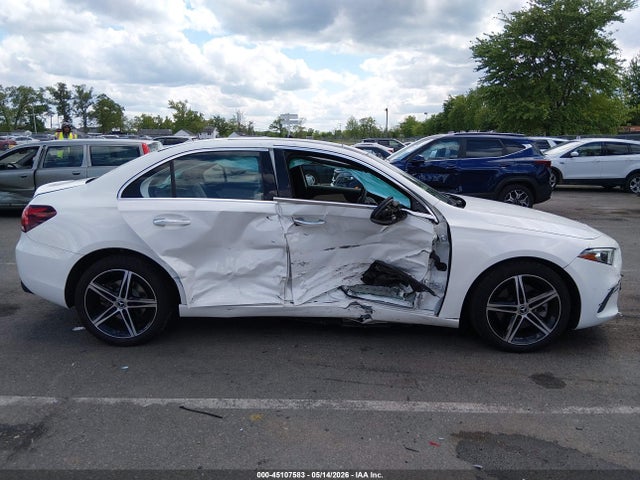 2021 Mercedes-benz A 220 4matic მანქანა იყიდება აუქციონზე, vin: W1K3G4FB8MJ305308, აუქციონის ნომერი: 45107583