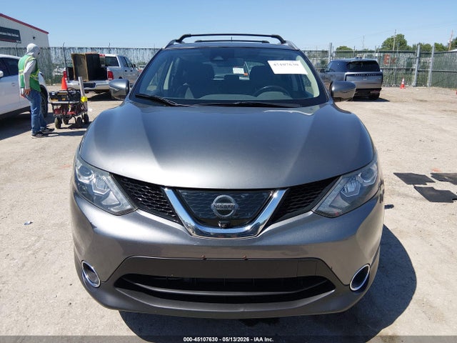 JN1BJ1CR7HW127121 Nissan Rogue Sport Sl