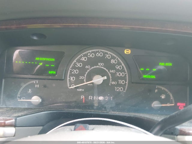 Продаж на аукціоні авто 2003 Lincoln Town Car Signature, vin: 1LNHM82W03Y682743, номер лоту: 45107870