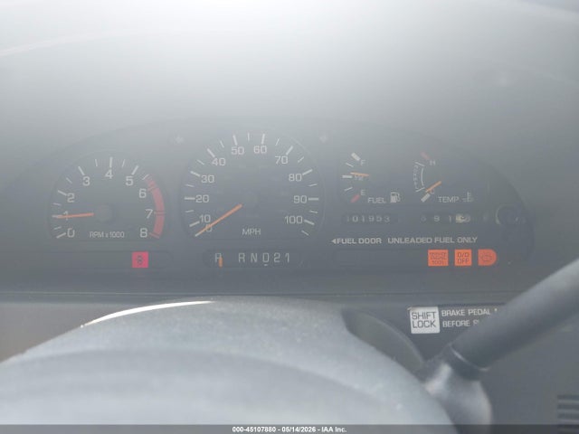 45107880 :رقم المزاد ، 4N2XN11T2YD831483 vin ، 2000 Nissan Quest Gle/gxe/se-cloth/se-leather مزاد بيع