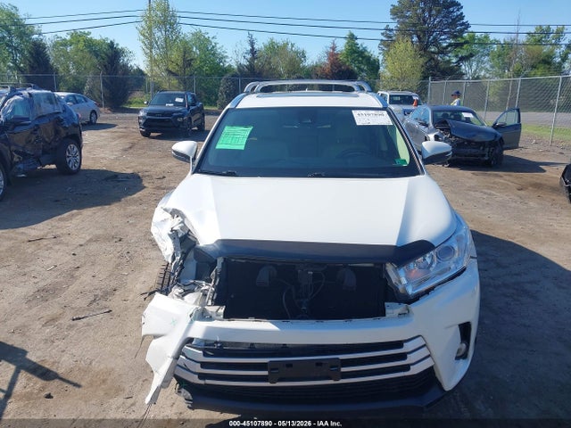 45107890 :رقم المزاد ، 5TDJZRFH7HS360063 vin ، 2017 Toyota Highlander Xle مزاد بيع