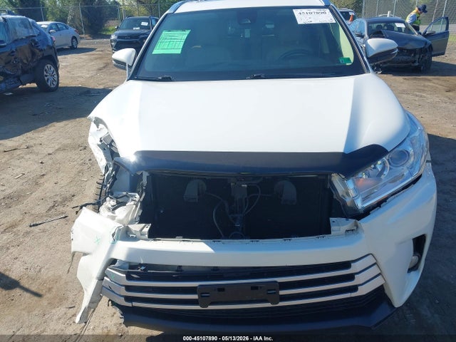 45107890 :رقم المزاد ، 5TDJZRFH7HS360063 vin ، 2017 Toyota Highlander Xle مزاد بيع