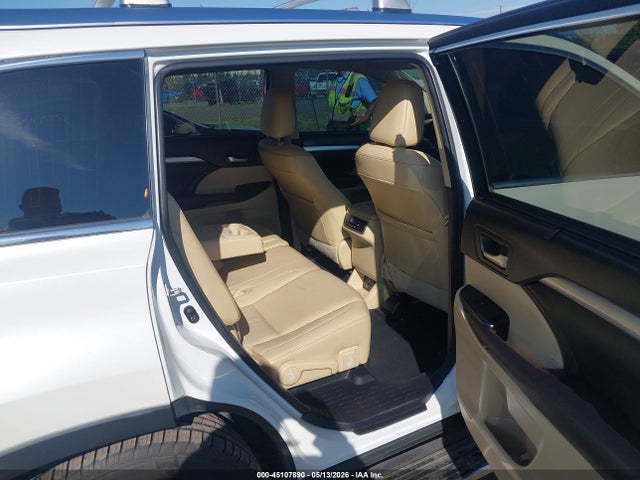 45107890 :رقم المزاد ، 5TDJZRFH7HS360063 vin ، 2017 Toyota Highlander Xle مزاد بيع