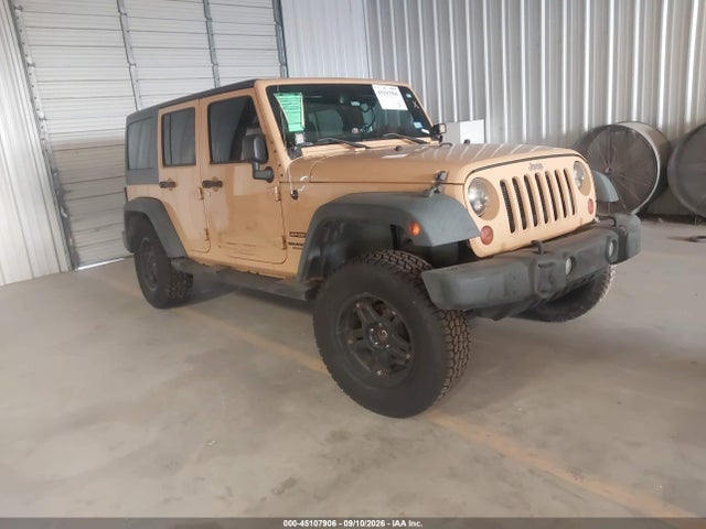45107906 :رقم المزاد ، 1C4HJWDG1DL699587 vin ، 2013 Jeep Wrangler Unlimited Sport مزاد بيع