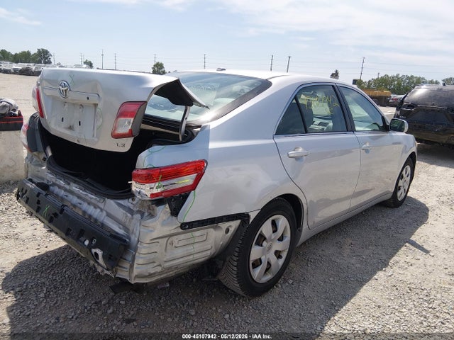 45107942 :رقم المزاد ، 4T1BF3EK8AU034194 vin ، 2010 Toyota Camry Le مزاد بيع