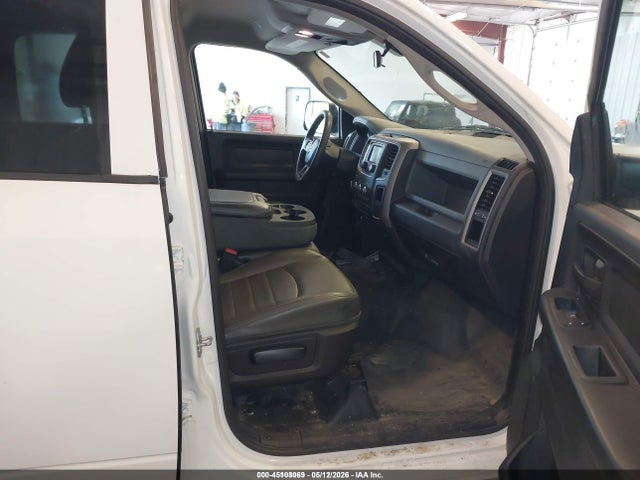2020 Ram 1500 Classic Tradesman  4x4 5'7 Box მანქანა იყიდება აუქციონზე, vin: 1C6RR7KTXLS156527, აუქციონის ნომერი: 45108069