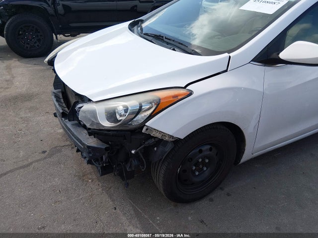 2013 Hyundai Elantra Gt მანქანა იყიდება აუქციონზე, vin: KMHD35LE5DU130055, აუქციონის ნომერი: 45108087
