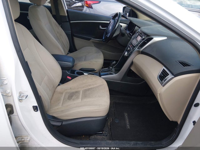2013 Hyundai Elantra Gt მანქანა იყიდება აუქციონზე, vin: KMHD35LE5DU130055, აუქციონის ნომერი: 45108087