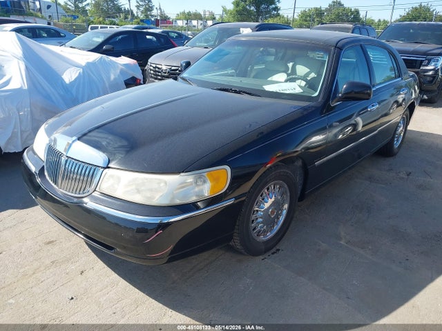 Aukcja sprzedaży 1998 Lincoln Town Car Executive, vin: 1LNFM81W3WY614272, numer aukcji: 45108133
