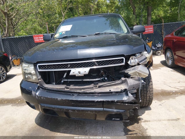 Продажа на аукционе авто 2007 Chevrolet Suburban 1500 Lt, vin: 3GNFK16317G208865, номер лота: 45108173