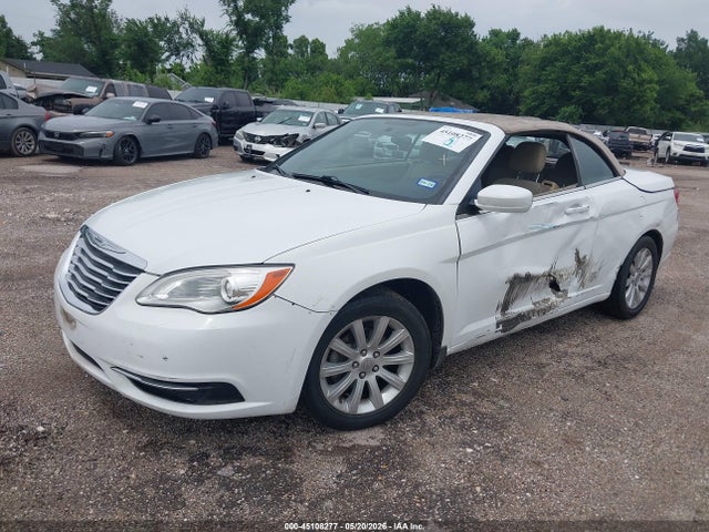 Продаж на аукціоні авто 2013 Chrysler 200 Touring, vin: 1C3BCBEB8DN511605, номер лоту: 45108277