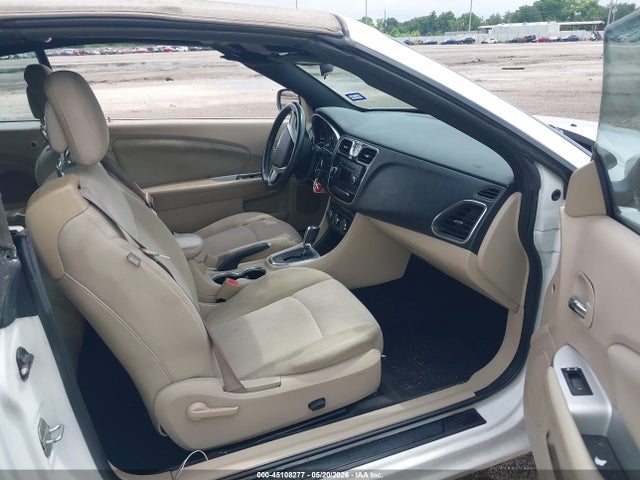 Продаж на аукціоні авто 2013 Chrysler 200 Touring, vin: 1C3BCBEB8DN511605, номер лоту: 45108277