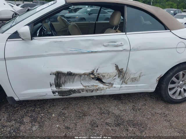 Продаж на аукціоні авто 2013 Chrysler 200 Touring, vin: 1C3BCBEB8DN511605, номер лоту: 45108277