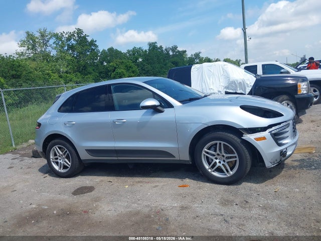 45108318 :رقم المزاد ، WP1AA2A52HLB02755 vin ، 2017 Porsche Macan مزاد بيع