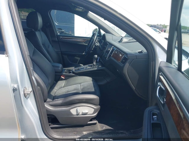45108318 :رقم المزاد ، WP1AA2A52HLB02755 vin ، 2017 Porsche Macan مزاد بيع