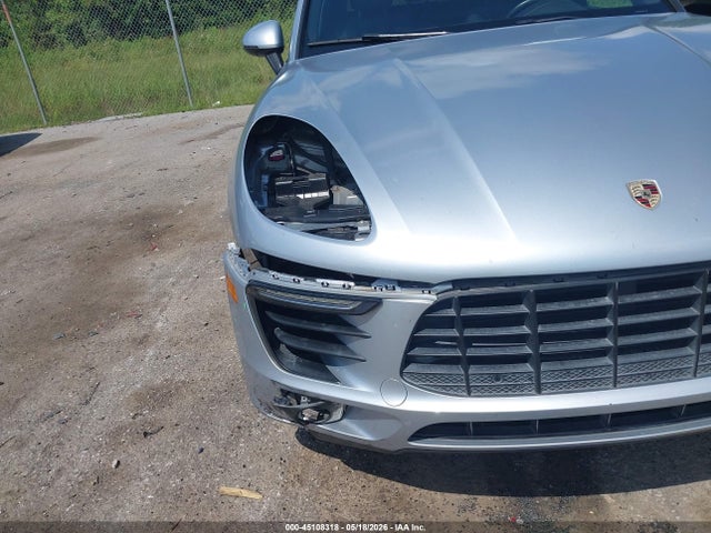 45108318 :رقم المزاد ، WP1AA2A52HLB02755 vin ، 2017 Porsche Macan مزاد بيع