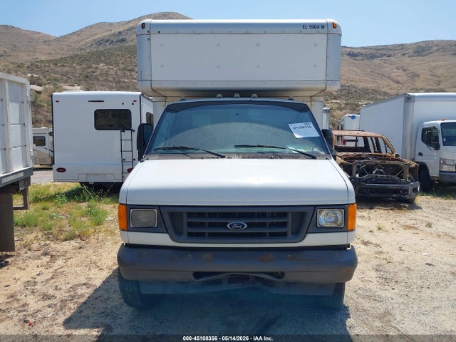 45108356 :رقم المزاد ، 1FDXE45SX7DA80634 vin ، 2007 Ford E-450 Cutaway مزاد بيع