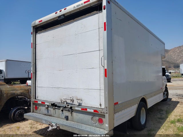 45108356 :رقم المزاد ، 1FDXE45SX7DA80634 vin ، 2007 Ford E-450 Cutaway مزاد بيع