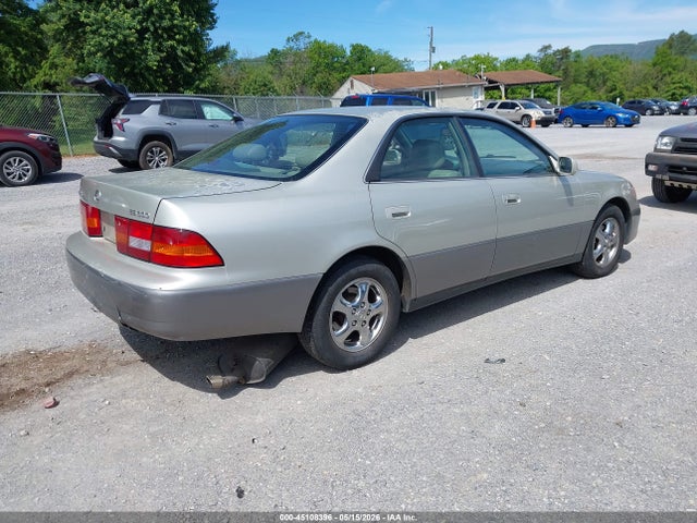 Продажа на аукционе авто 1997 Lexus Es 300, vin: JT8BF22G7V0077371, номер лота: 45108396