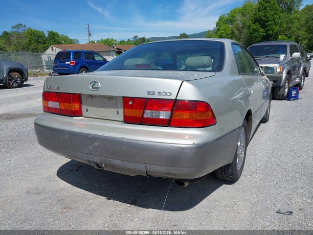 Продажа на аукционе авто 1997 Lexus Es 300, vin: JT8BF22G7V0077371, номер лота: 45108396
