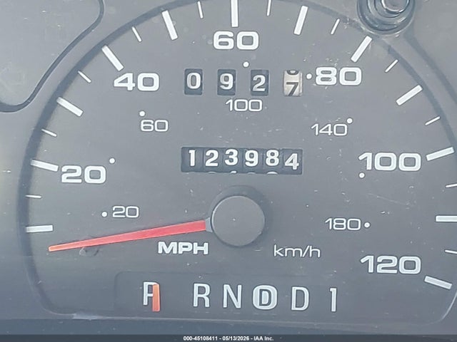 45108411 :رقم المزاد ، 1FAFP58S6YA205939 vin ، 2000 Ford Taurus Se مزاد بيع