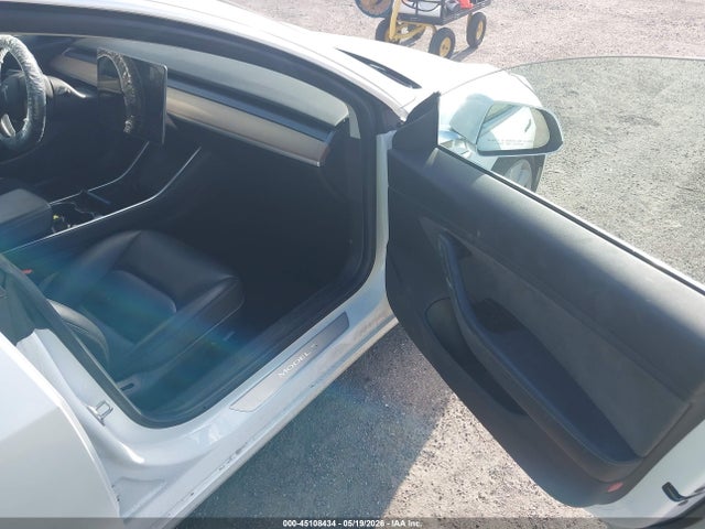 Продаж на аукціоні авто 2019 Tesla Model 3 Long Range/performance, vin: 5YJ3E1EB2KF406669, номер лоту: 45108434