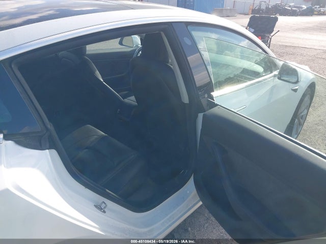 Продаж на аукціоні авто 2019 Tesla Model 3 Long Range/performance, vin: 5YJ3E1EB2KF406669, номер лоту: 45108434