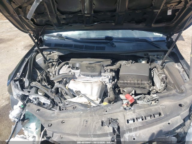 45108441 :رقم المزاد ، 4T1BF1FK1FU902594 vin ، 2015 Toyota Camry Se مزاد بيع