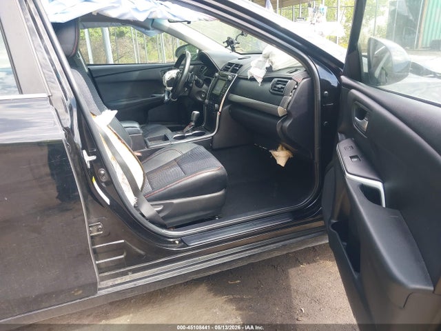 45108441 :رقم المزاد ، 4T1BF1FK1FU902594 vin ، 2015 Toyota Camry Se مزاد بيع