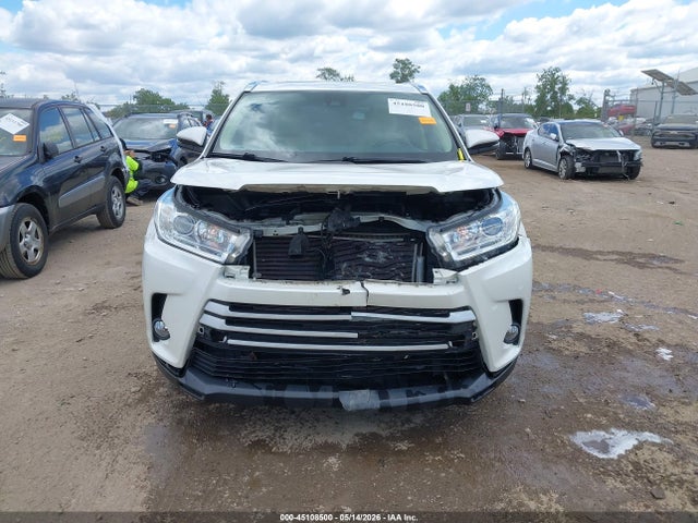 45108500 :رقم المزاد ، 5TDJZRFH0JS912508 vin ، 2018 Toyota Highlander Xle مزاد بيع