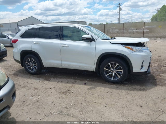 45108500 :رقم المزاد ، 5TDJZRFH0JS912508 vin ، 2018 Toyota Highlander Xle مزاد بيع