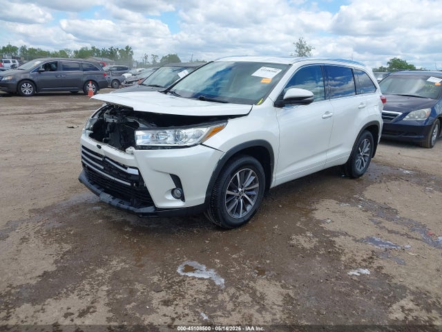 45108500 :رقم المزاد ، 5TDJZRFH0JS912508 vin ، 2018 Toyota Highlander Xle مزاد بيع