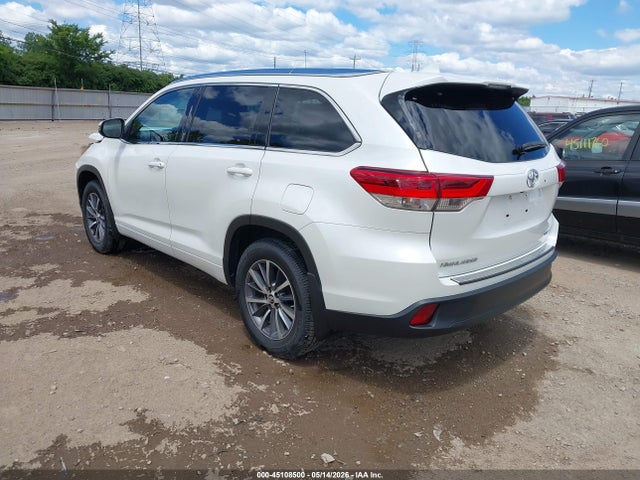 45108500 :رقم المزاد ، 5TDJZRFH0JS912508 vin ، 2018 Toyota Highlander Xle مزاد بيع