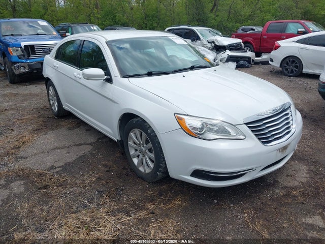 2014 Chrysler 200 Touring მანქანა იყიდება აუქციონზე, vin: 1C3CCBBG0EN119546, აუქციონის ნომერი: 45108503