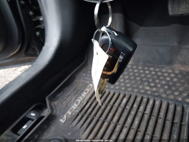2020 Toyota Corolla Se მანქანა იყიდება აუქციონზე, vin: JTDS4RCE0LJ043017, აუქციონის ნომერი: 45108532
