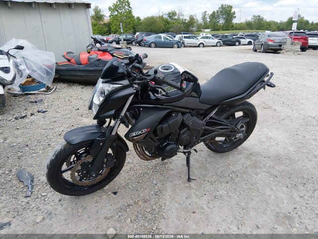 45108535 :رقم المزاد ، JKAEREC18ADA49029 vin ، 2010 Kawasaki Er650 C مزاد بيع