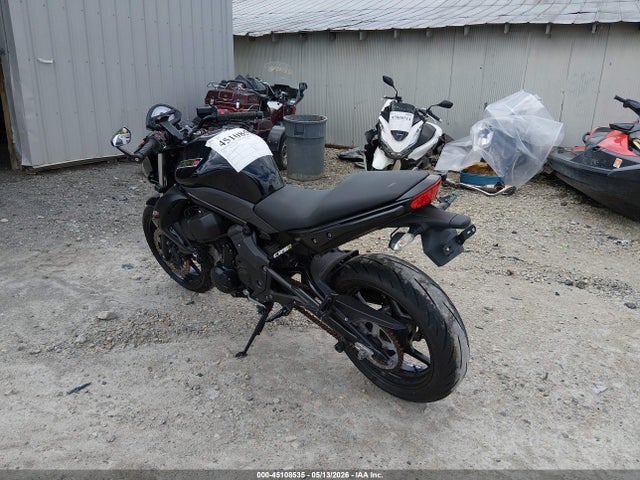 45108535 :رقم المزاد ، JKAEREC18ADA49029 vin ، 2010 Kawasaki Er650 C مزاد بيع