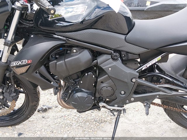 45108535 :رقم المزاد ، JKAEREC18ADA49029 vin ، 2010 Kawasaki Er650 C مزاد بيع