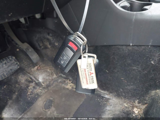 Продажа на аукционе авто 2016 Mitsubishi Outlander Se, vin: JA4AZ3A34GZ043115, номер лота: 45108551