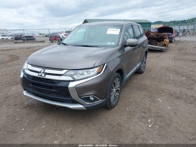 Продажа на аукционе авто 2016 Mitsubishi Outlander Se, vin: JA4AZ3A34GZ043115, номер лота: 45108551