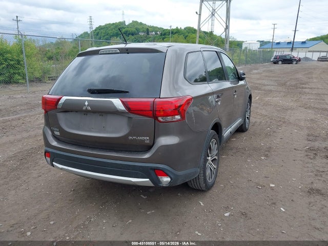 Продажа на аукционе авто 2016 Mitsubishi Outlander Se, vin: JA4AZ3A34GZ043115, номер лота: 45108551