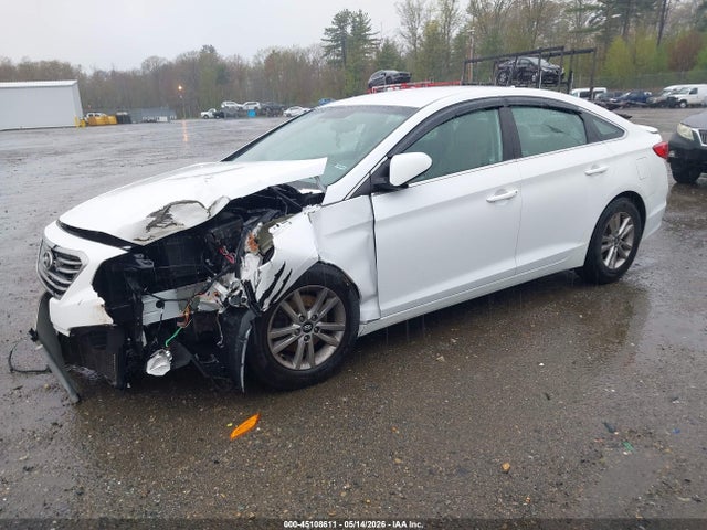 Hyundai SONATA SE 2016 5NPE24AFXGH332969 Image 2