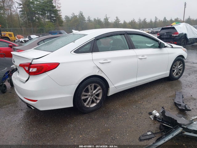 Hyundai SONATA SE 2016 5NPE24AFXGH332969 Image 4